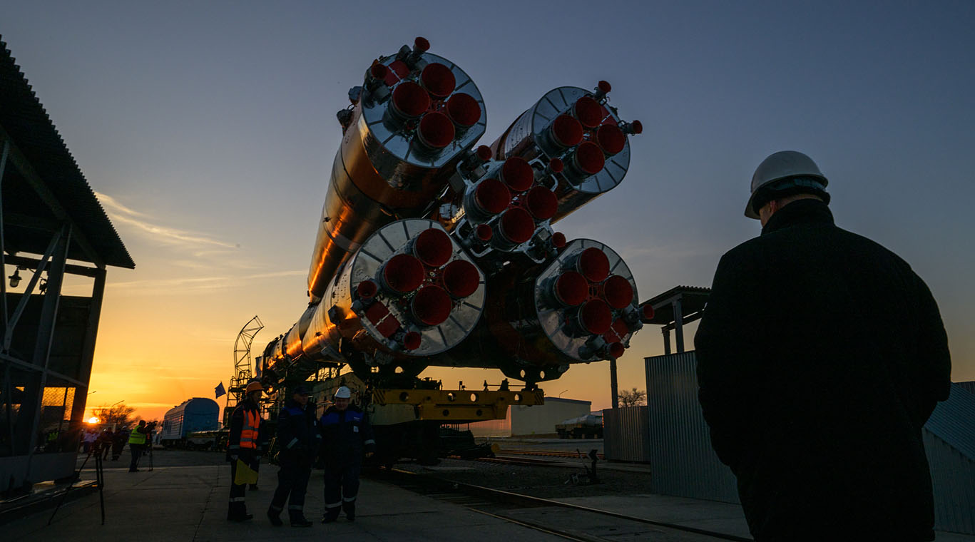 Soyuz MS-28 rollout