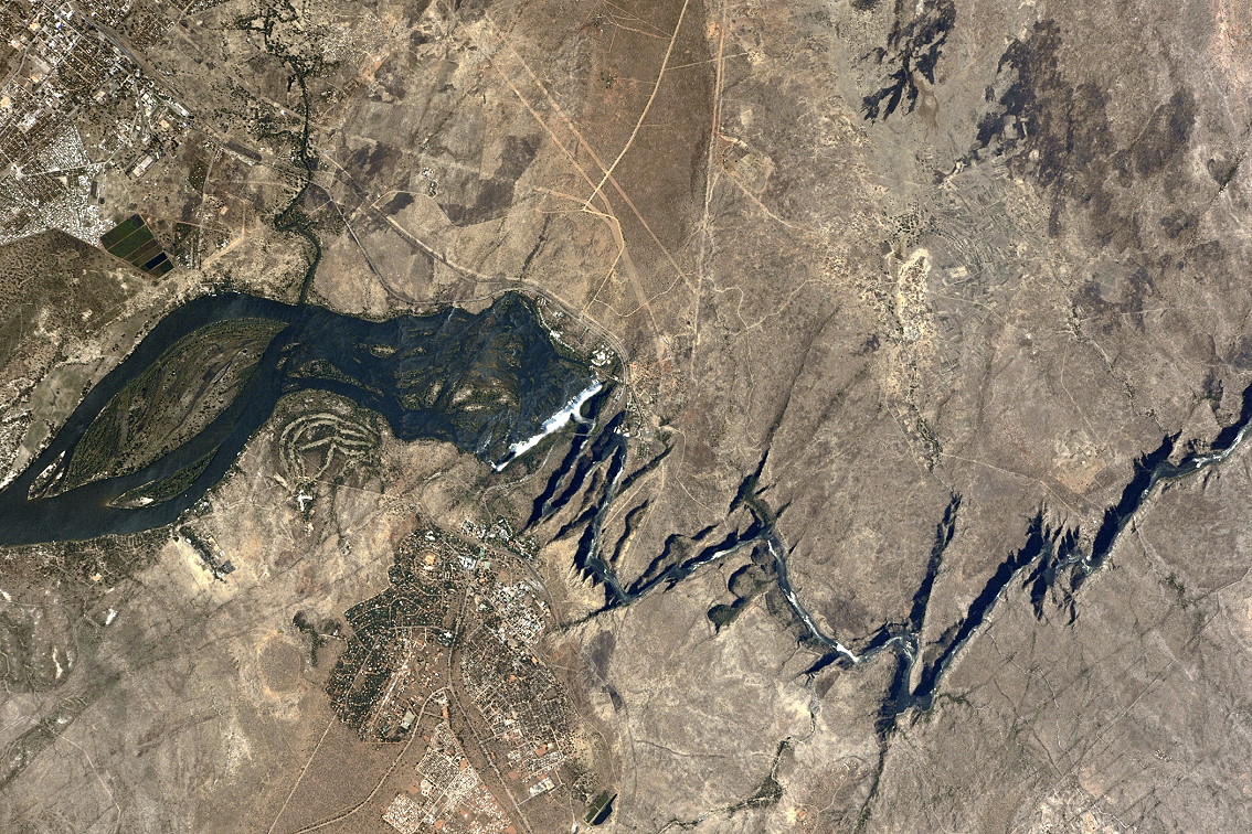 Водопад Виктория космический снимок