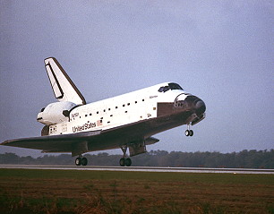 STS-45 landing