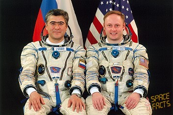 Crew ISS Expedition 16 backup