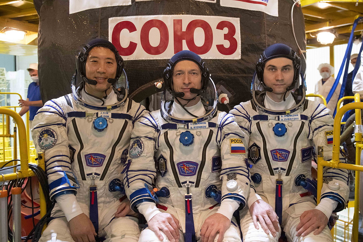 Crew Soyuz MS-27