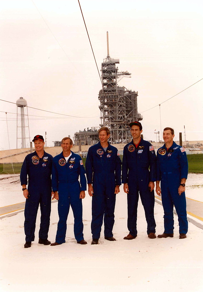 Crew STS-69