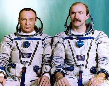 Crew Soyuz TM-16