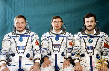 Crew Soyuz TM-4 backup