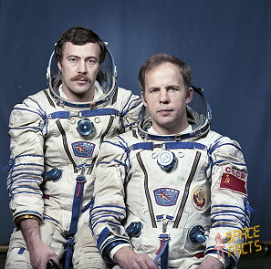 Crew Soyuz TM-9